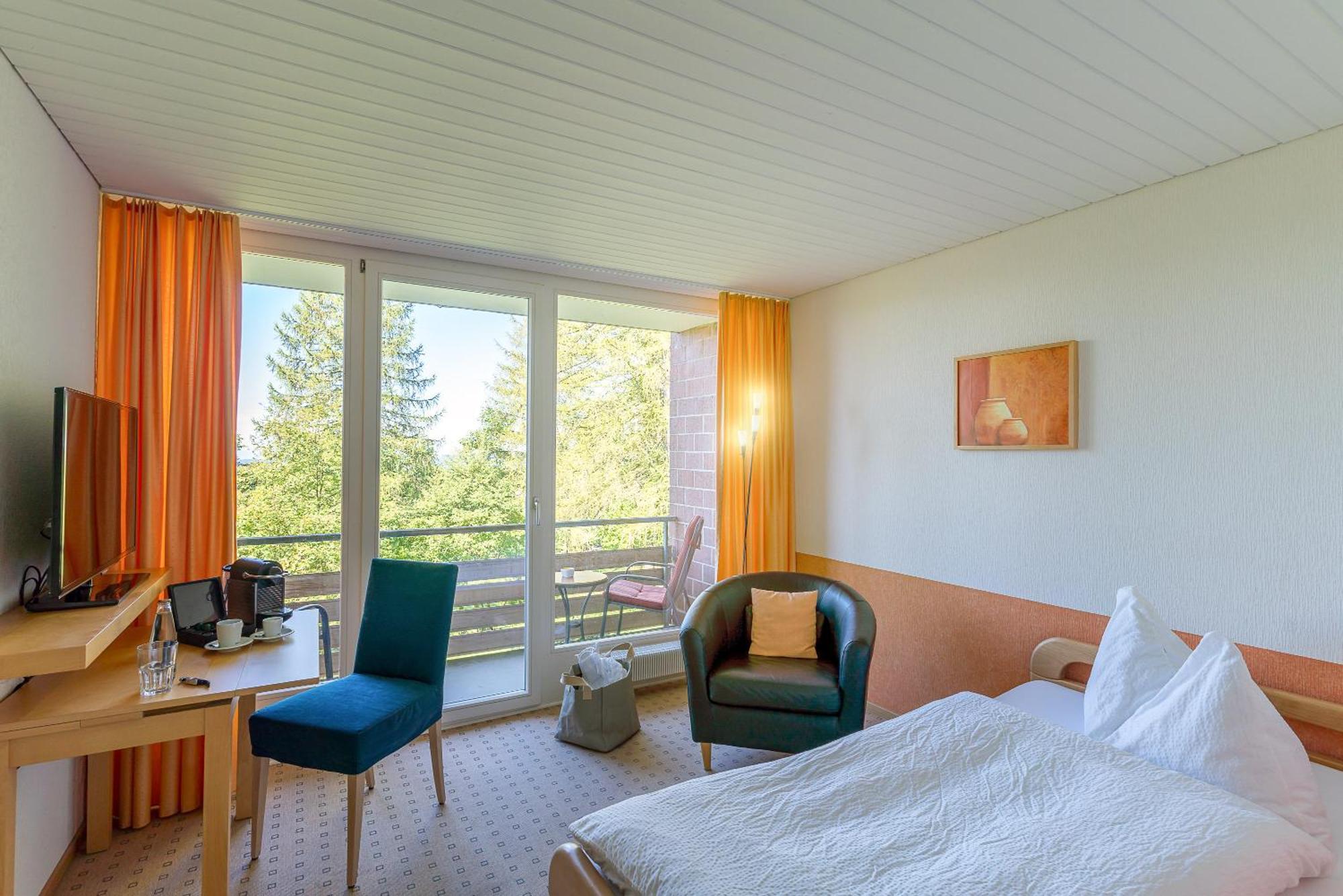 Hotel Bad Ramsach Laufelfingen ภายนอก รูปภาพ