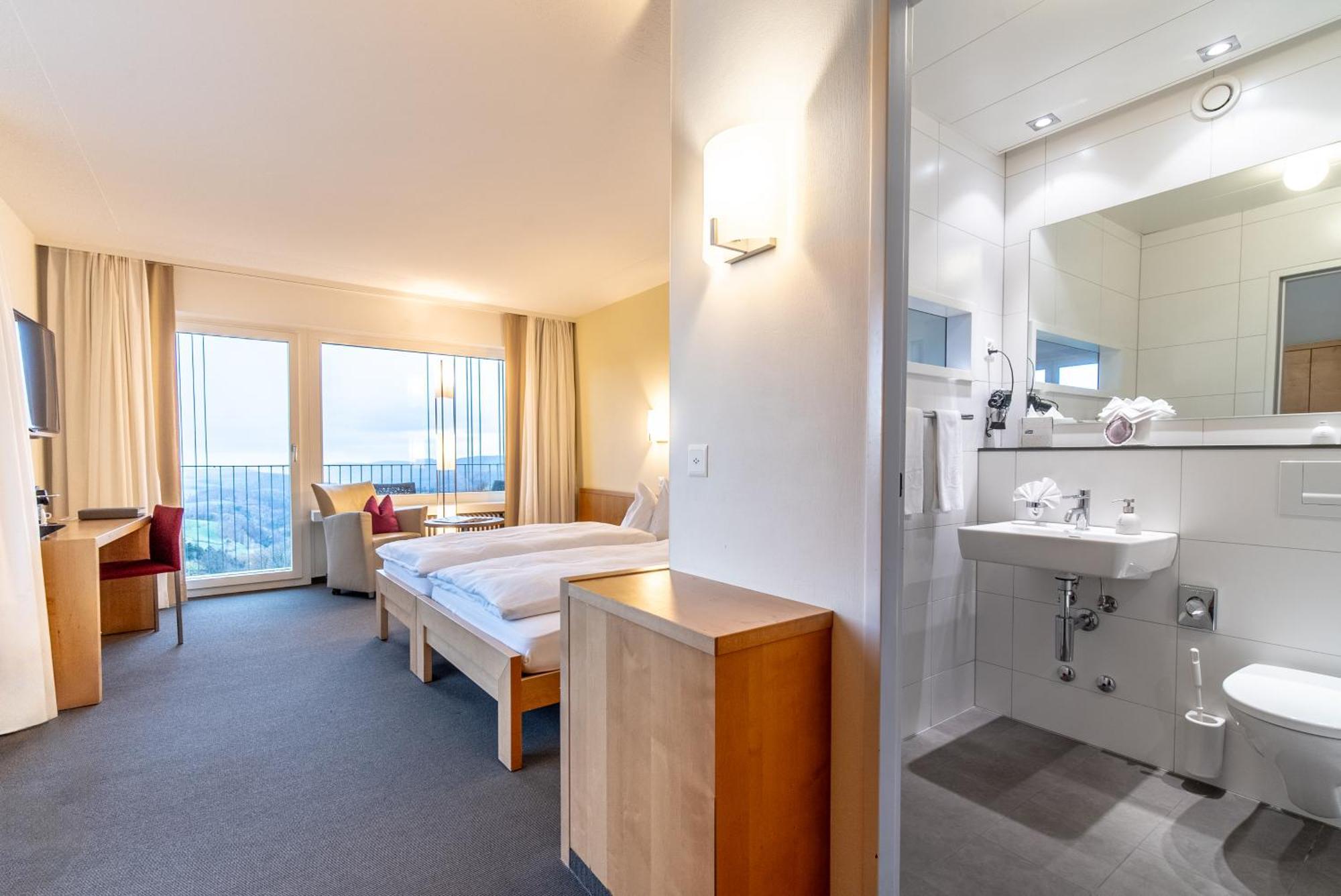 Hotel Bad Ramsach Laufelfingen ภายนอก รูปภาพ
