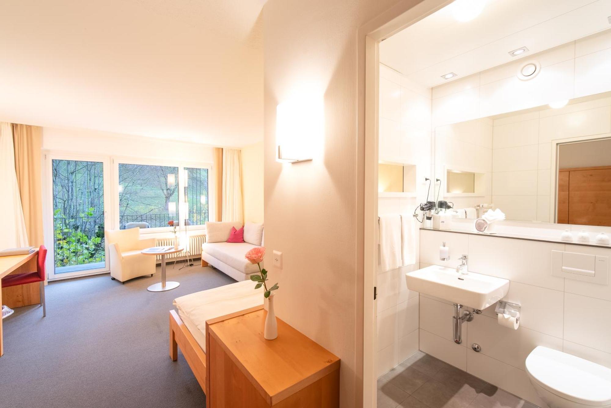 Hotel Bad Ramsach Laufelfingen ภายนอก รูปภาพ