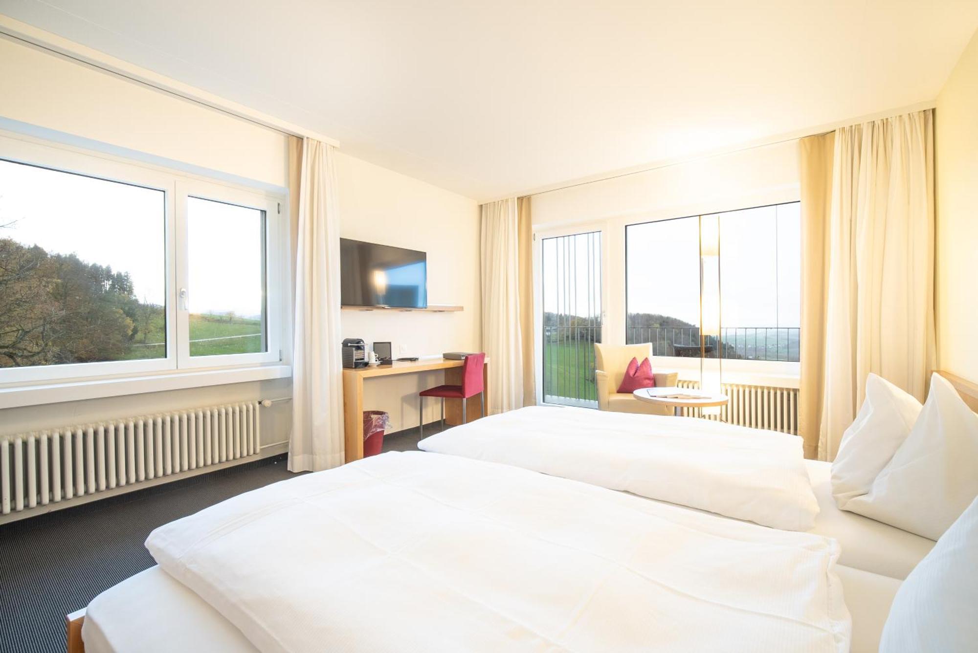 Hotel Bad Ramsach Laufelfingen ภายนอก รูปภาพ