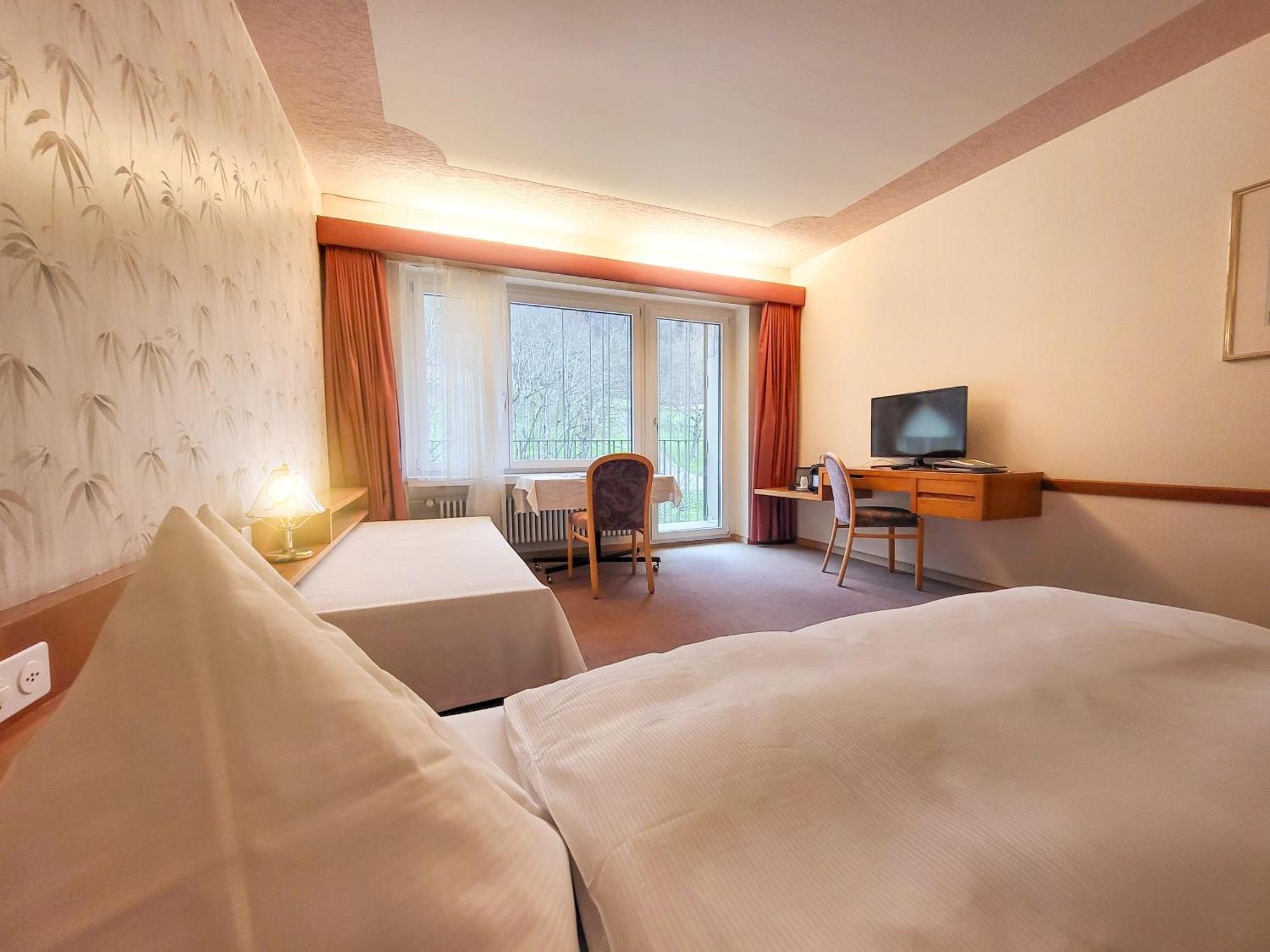Hotel Bad Ramsach Laufelfingen ภายนอก รูปภาพ